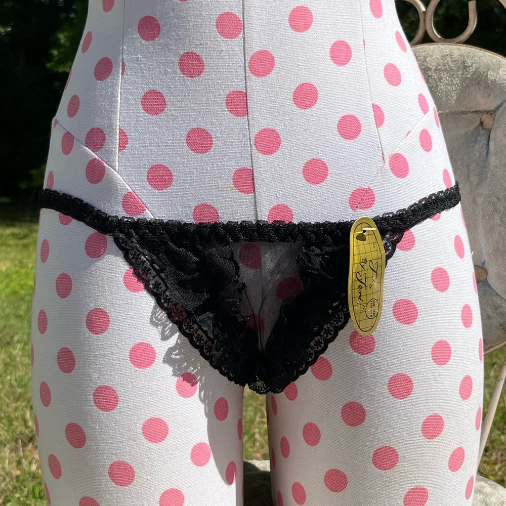 NWT Vintage Ruffly Panties